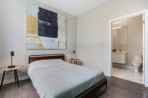 1950 N Campbell Ave #2-2, Chicago, IL 60647