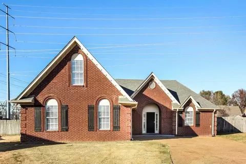 10524 Rose Ln, Olive Branch, MS 38654