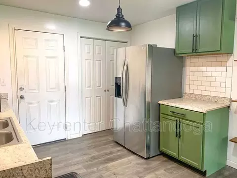 827 Woodmore Ln, Chattanooga, TN 37411
