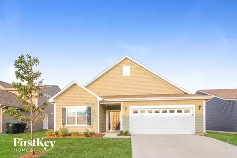 2527 Sungold Trl, Greenwood, IN 46143