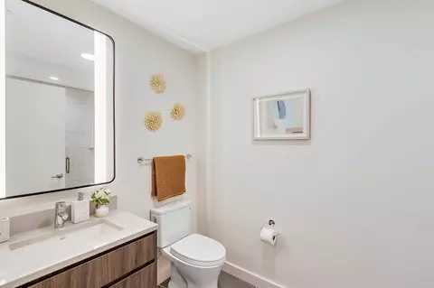 1122 W Chicago Ave #2-1, Chicago, IL 60642