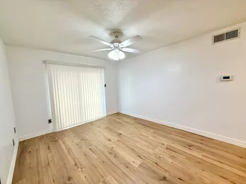 2750 Holly Hall St #1, Houston, TX 77054