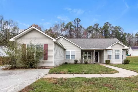 8215 Sunflower Rd, Charlotte, NC 28227