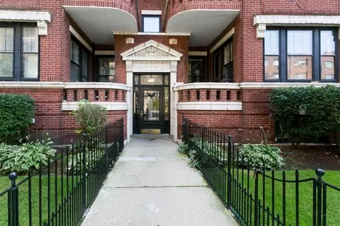 445 W Melrose St #3B, Chicago, IL 60657