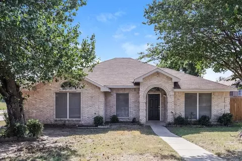 721 S Highland Dr, Cedar Hill, TX 75104