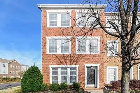 9167 Lenox Pointe Dr, Charlotte, NC 28273