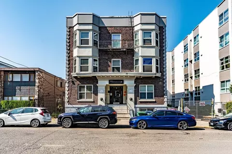 1723 Summit Ave, Seattle, WA 98122