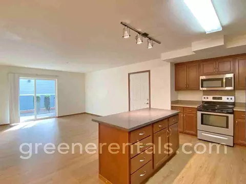 1415 Evergreen Park Dr SW, Olympia, WA 98502