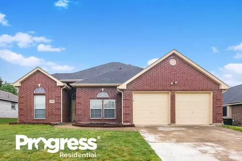 3014 Canary Ln, Midlothian, TX 76065