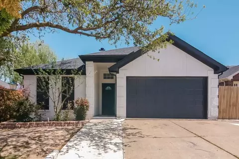 6101 Rising Meadow Dr, Arlington, TX 76018