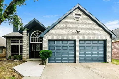 4605 Birchbend Ln, Fort Worth, TX 76137