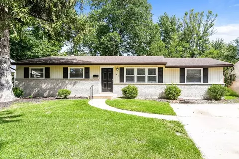 1850 Shirlene Dr, Florissant, MO 63031