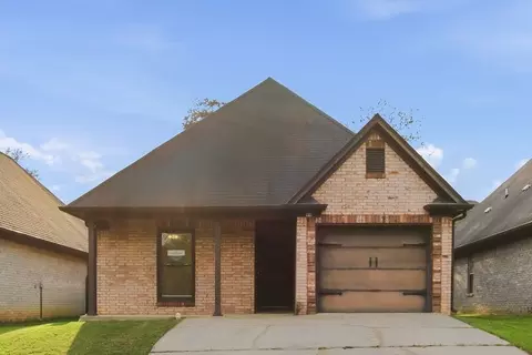 99 Springdale Dr, Gardendale, AL 35071