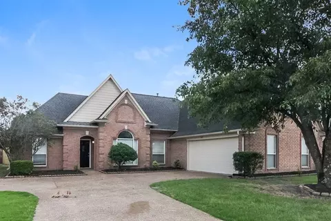 632 Shelley Renee Ln, Cordova, TN 38018
