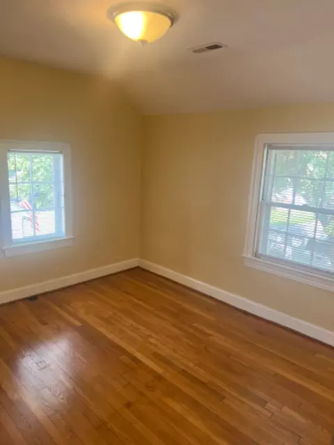 1 Woodfin Rd, Newport News, VA 23601