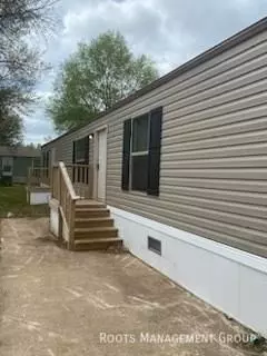 3637 SE 6th St #K6, Topeka, KS 66607