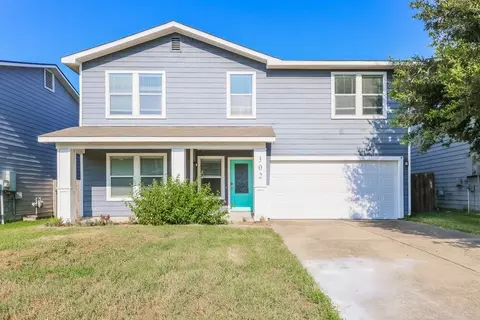 302 Falling Pine Dr, Conroe, TX 77304