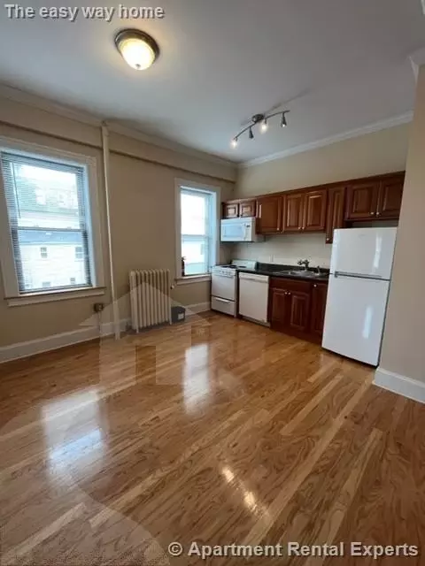 888 Massachusetts Ave #217, Cambridge, MA 02139