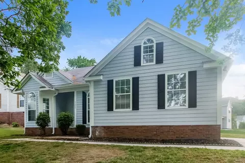 7200 Daerwood Pl, Charlotte, NC 28215
