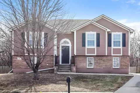 712 Hibiscus Cir, Belton, MO 64012