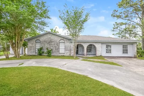 2811 26th St, Dickinson, TX 77539