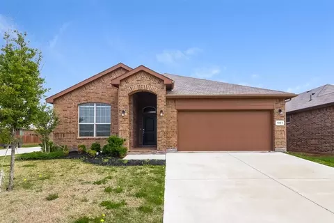 1001 Doe Meadow Dr, Burleson, TX 76028