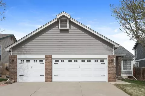 7647 Halleys Dr, Littleton, CO 80125