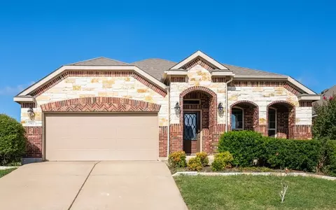 1913 Chimney Dr, Leander, TX 78641
