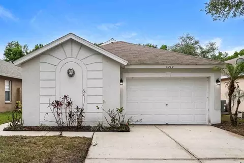 6719 Summer Cove Dr, Riverview, FL 33578