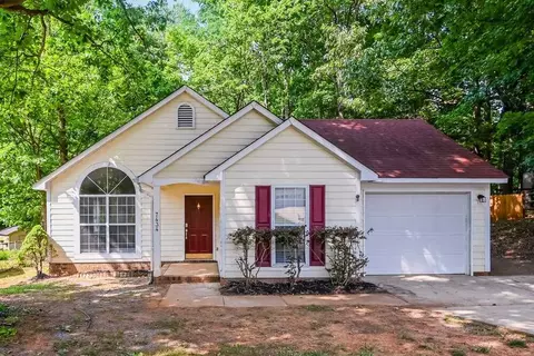 7434 Autumn Trail Dr, Charlotte, NC 28213