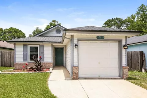 12639 Ashmore Green Dr N, Jacksonville, FL 32246