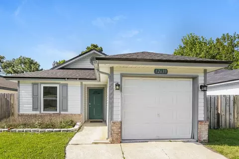 12639 Ashmore Green Dr N, Jacksonville, FL 32246