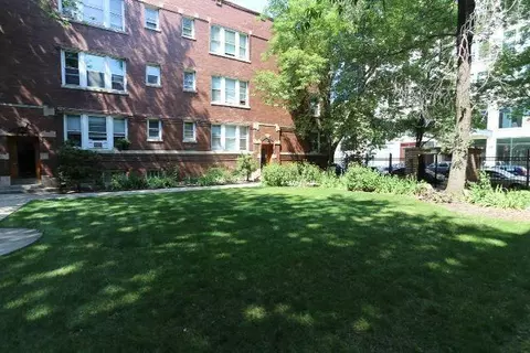 4716 N Racine Ave #2E, Chicago, IL 60640