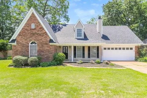 1915 Pecan Grove Dr, Southaven, MS 38671