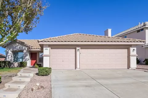 725 Arrowhead Trl, Henderson, NV 89002