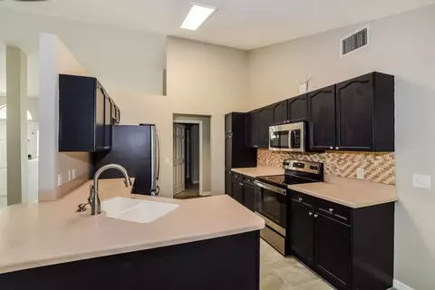 909 Vassar Dr, Eustis, FL 32726 photo 8
