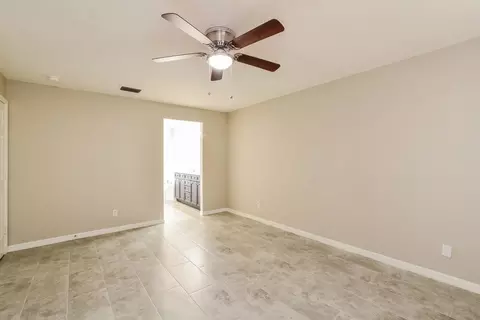 909 Vassar Dr, Eustis, FL 32726 photo 9