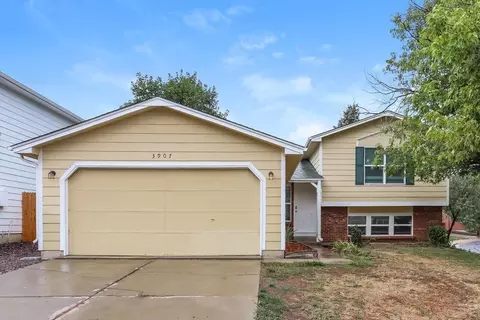 3907 S Halifax St, Aurora, CO 80013