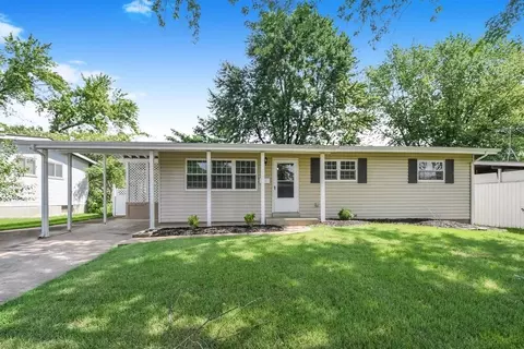 2325 Flamingo Dr, Florissant, MO 63031