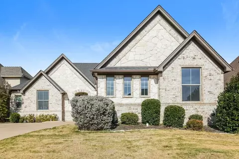 413 Blue Star Ct, Burleson, TX 76028