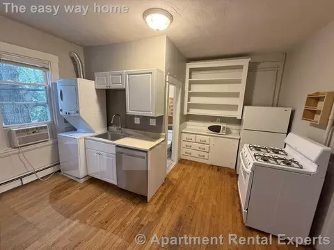 150 5th St #2, Cambridge, MA 02141