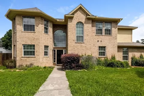 993 Oak Lynn Dr, Willis, TX 77378