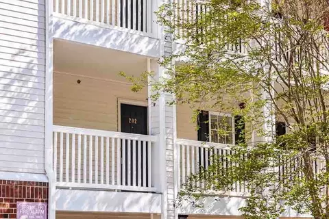 1801 Trailwood Heights Ln #202, Raleigh, NC 27603