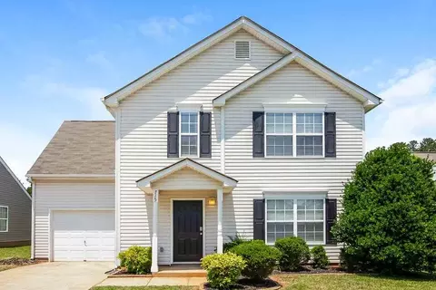 715 Almora Dr, Charlotte, NC 28216