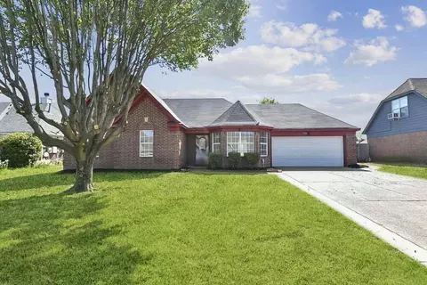7180 Hunters Horn Dr, Olive Branch, MS 38654