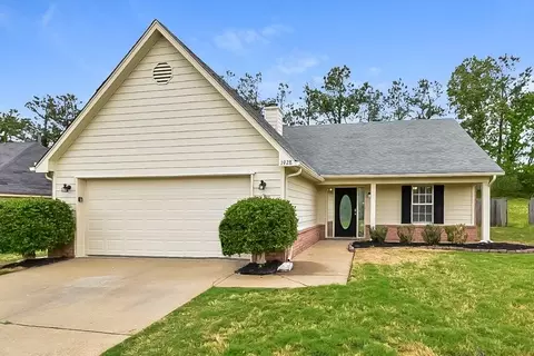 1928 Thomas St, Horn Lake, MS 38637