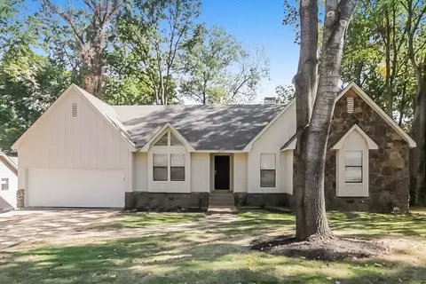 2224 Burlingate Dr, Memphis, TN 38016