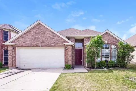 4612 Parkmount Dr, Fort Worth, TX 76137