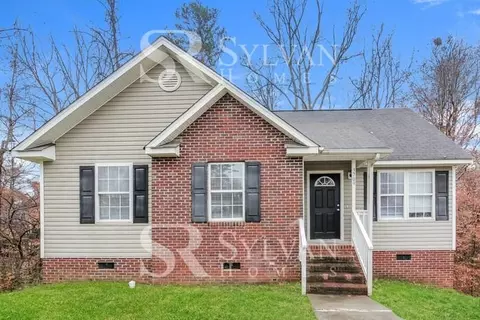 3709 Capps Hill Dr, Charlotte, NC 28216