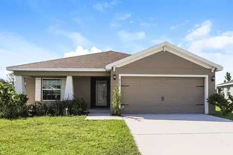 6784 Hanworth Ln, Zephyrhills, FL 33541